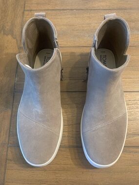 TOMS Women’s Verona Mid (11M)-NWT